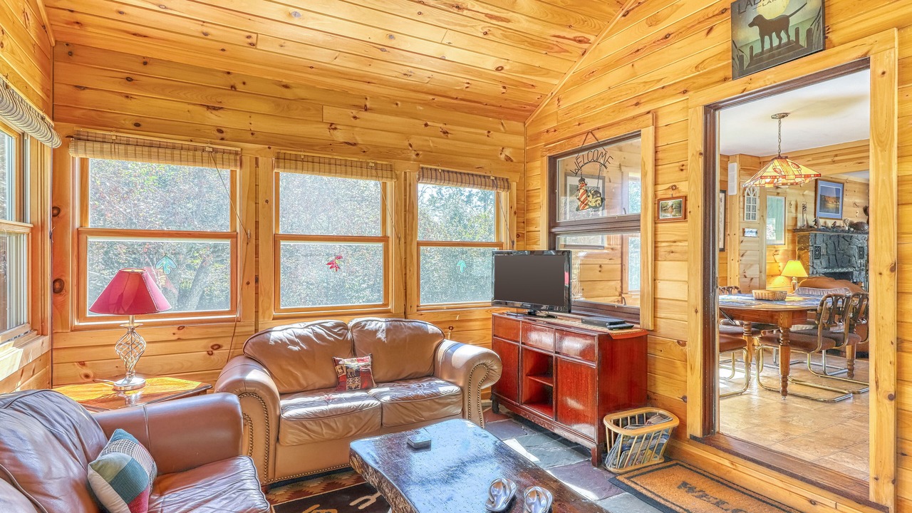 Photo of Livingroom in Brant Lake