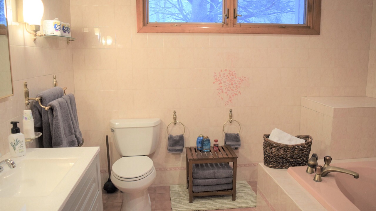 Photo of Bathroom in Big Indian