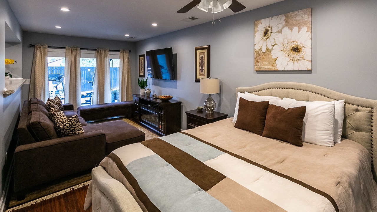 Photo of Livingroom in Charlottesville