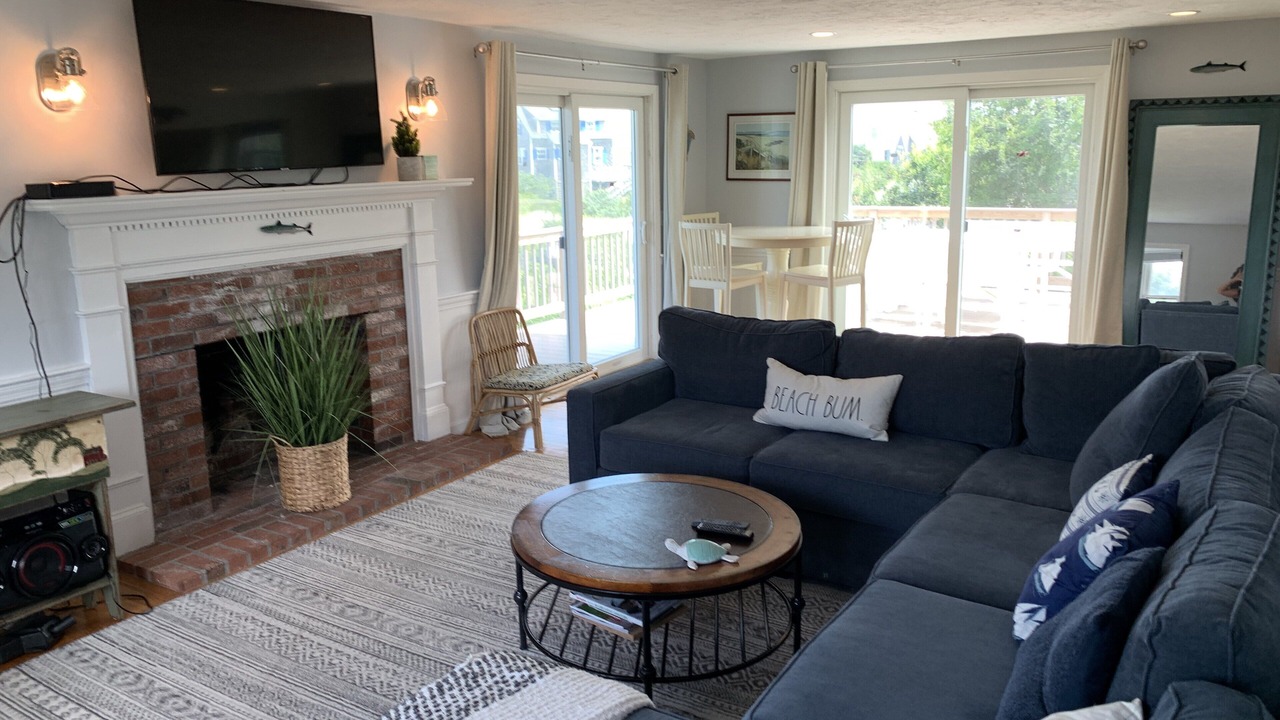 Photo of Livingroom in Dennis