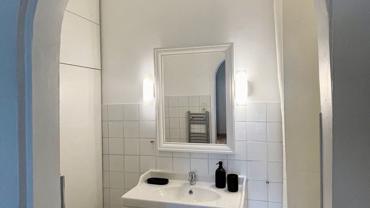 Photo of Bathroom in Gairaut
