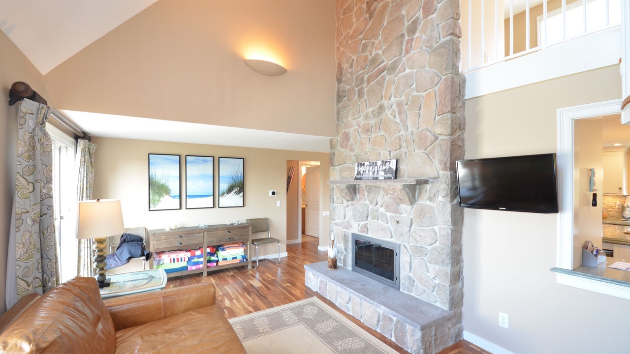 Photo of Livingroom in South Yarmouth