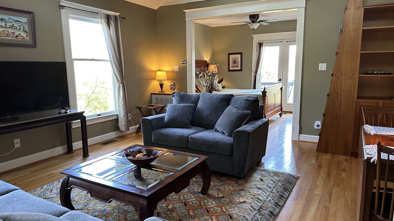 Photo of Livingroom in Lexington