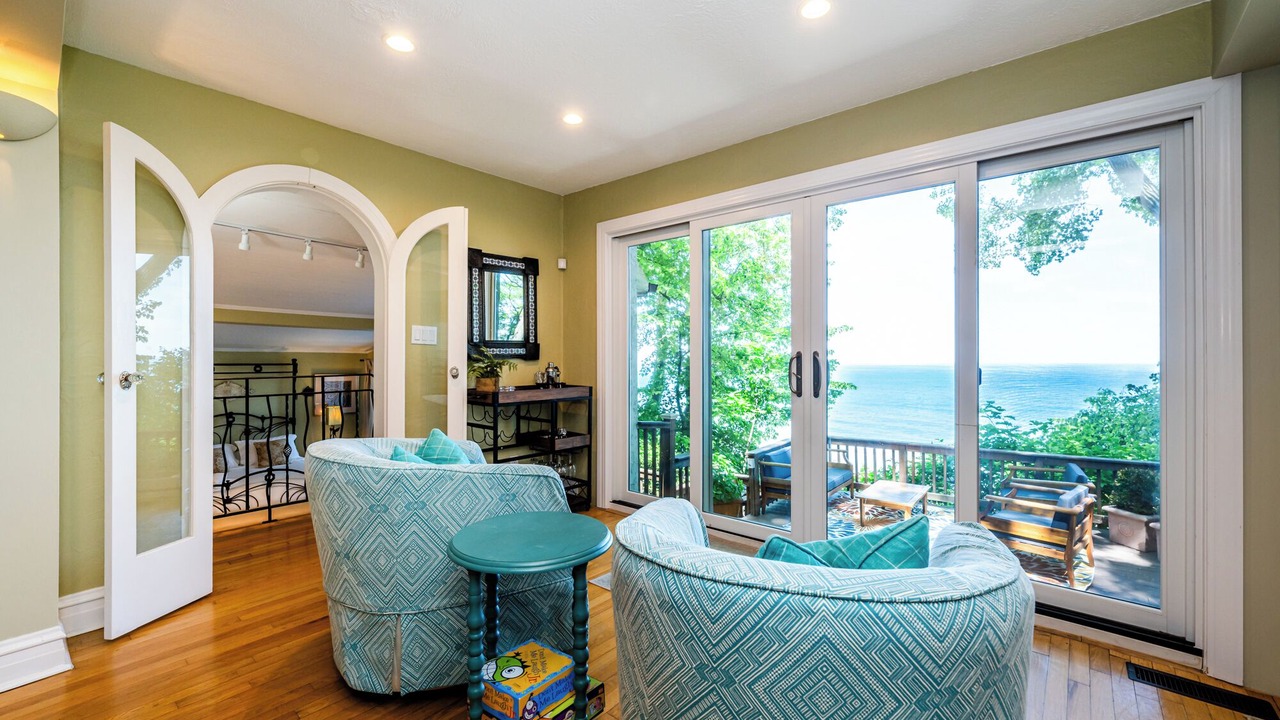 Photo of Livingroom in Gordon Beach