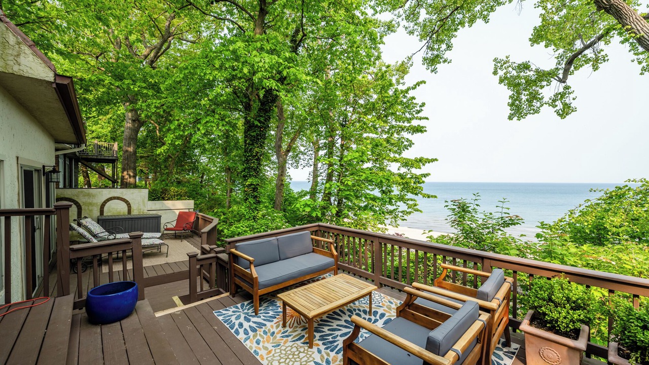 Photo of Patio Balcony in Gordon Beach