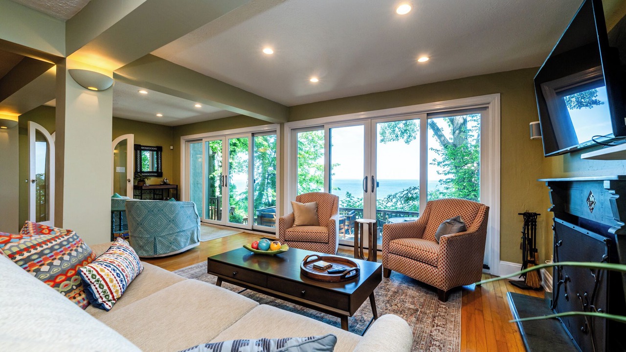 Photo of Livingroom in Gordon Beach
