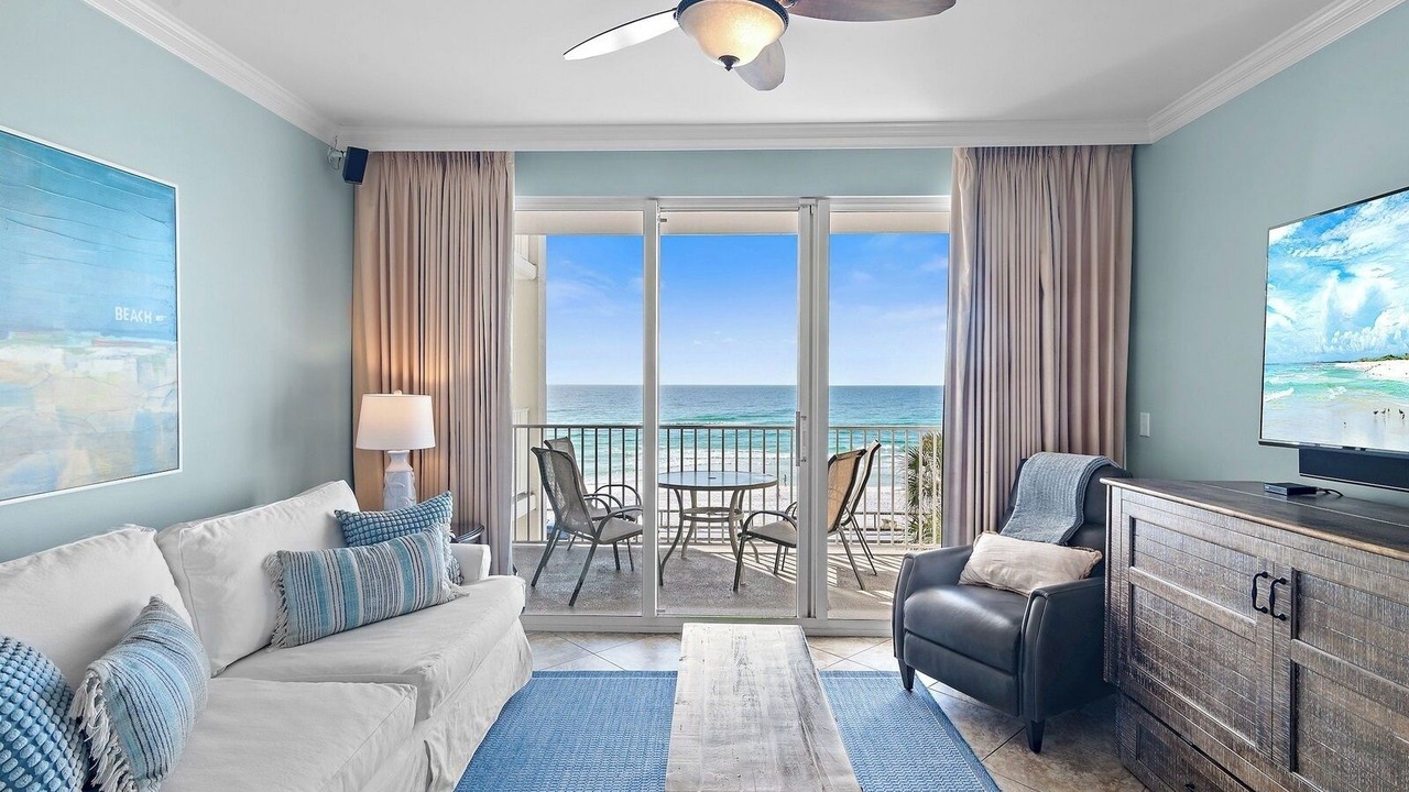 Photo of Livingroom in Miramar Beach