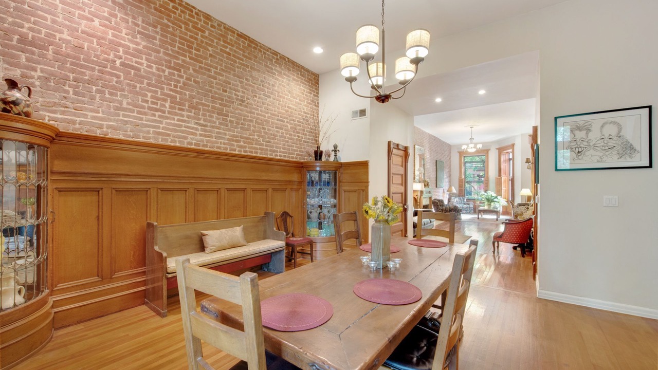 Photo of Livingroom in Central Park North