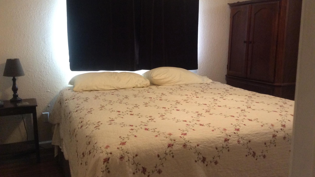 Photo of Bedroom in Russian Jack Park