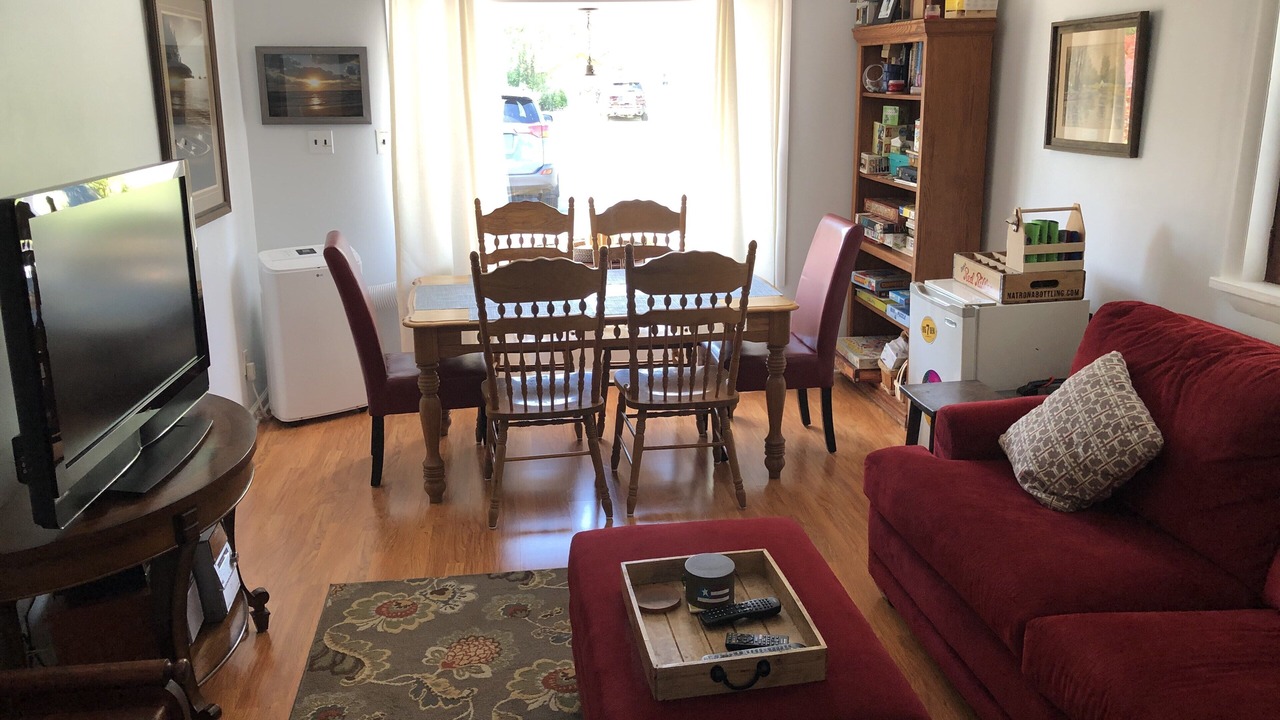 Photo of Livingroom in Van Buren Point
