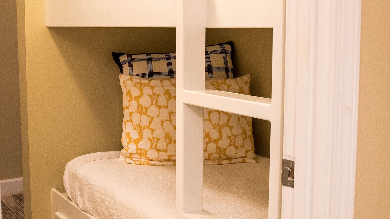 Photo of Bedroom in Gulf Place