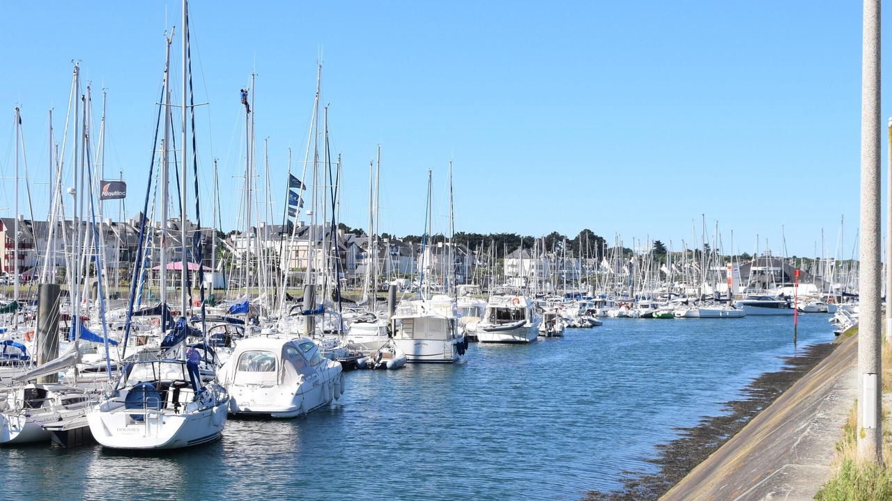 Photo of Others in Arzon