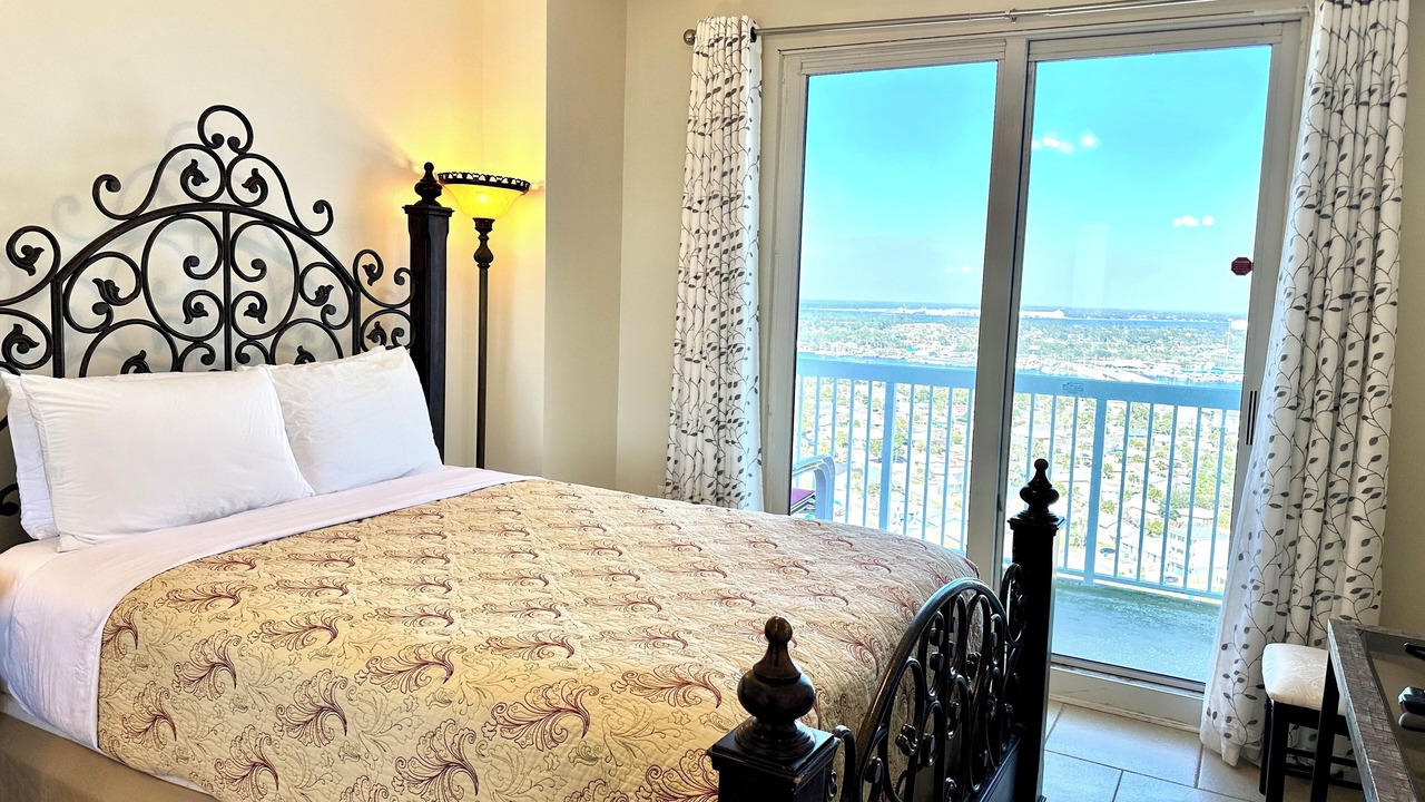 Photo of Patio Balcony in Lower Grand Lagoon