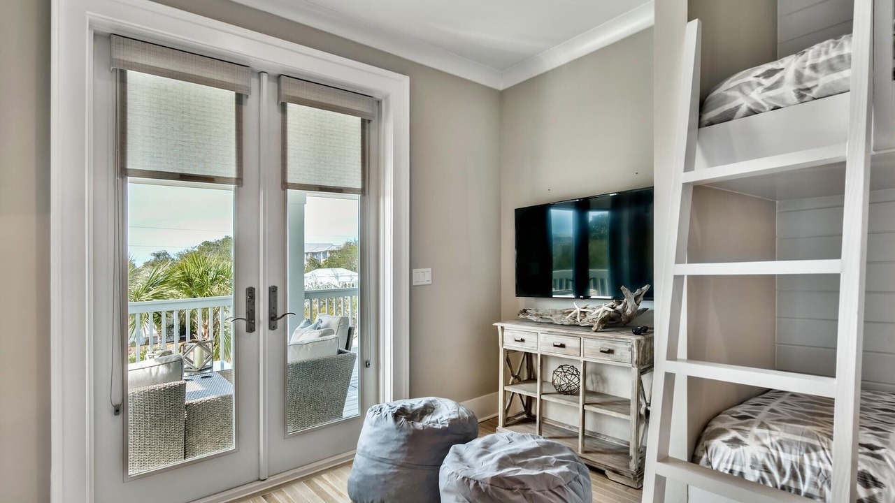 Photo of Bedroom in Seacrest