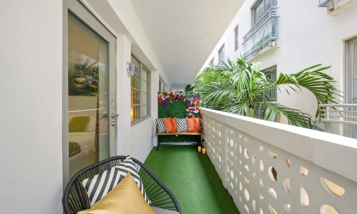 Photo of Patio Balcony in South Beach