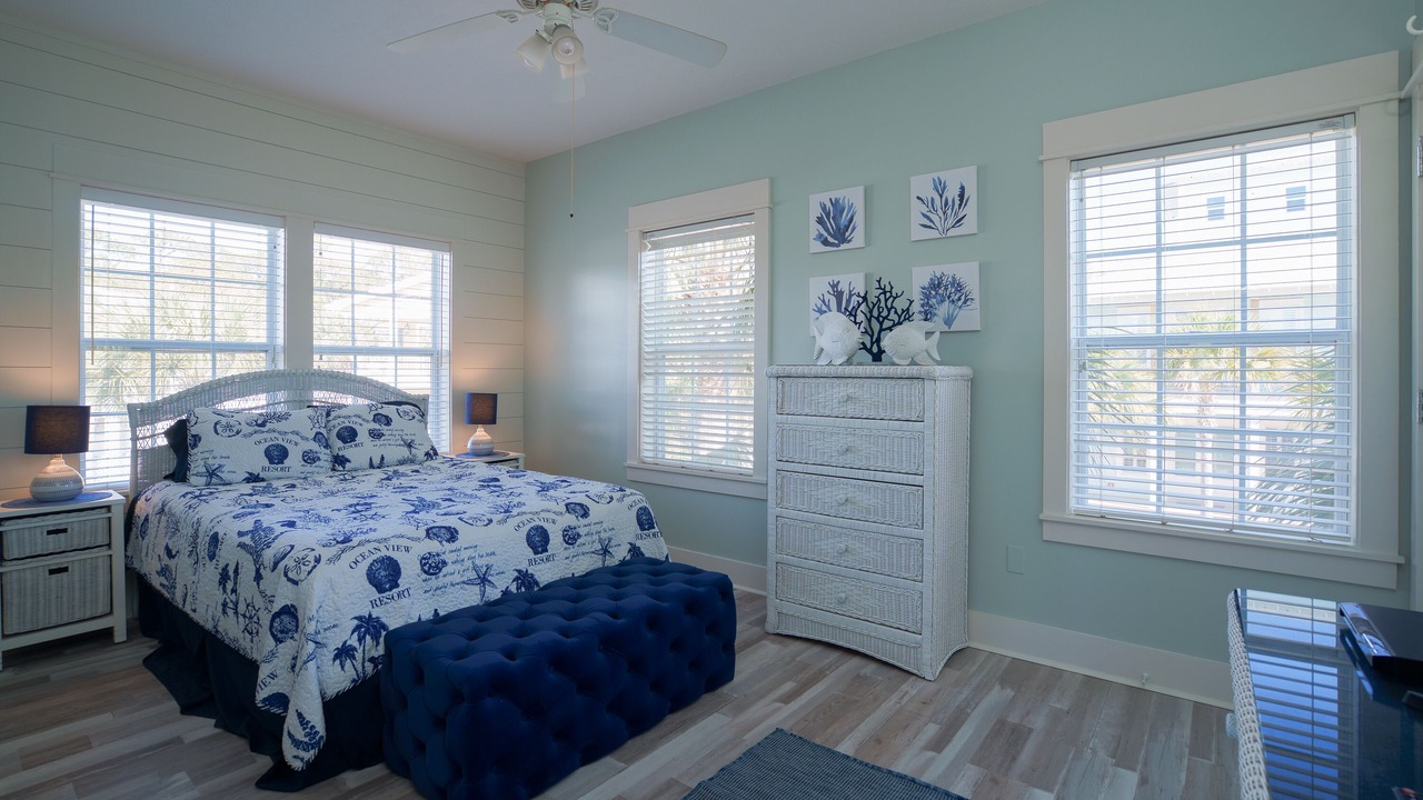 Photo of Bedroom in Seacrest Beach