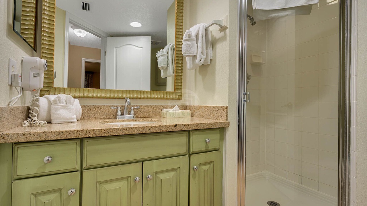 Photo of Bathroom in Cocoa Isles
