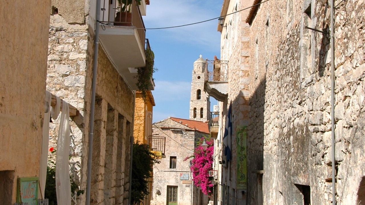 Photo of Others in Thalames