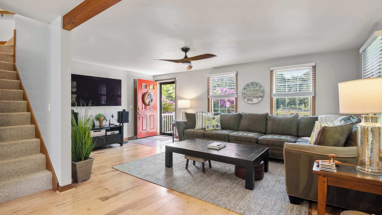 Photo of Livingroom in North Eastham