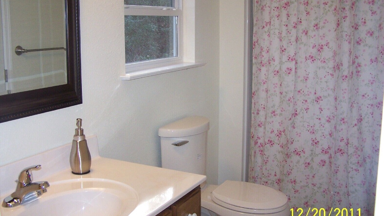 Photo of Bathroom in Crawfordville