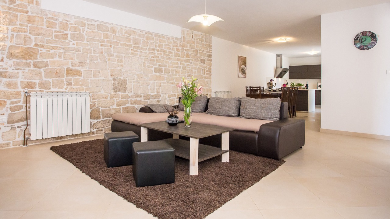 Photo of Livingroom in Tinjan