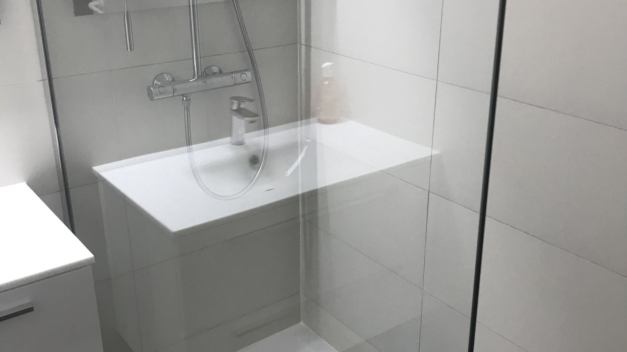 Photo of Bathroom in Trevou-Treguignec