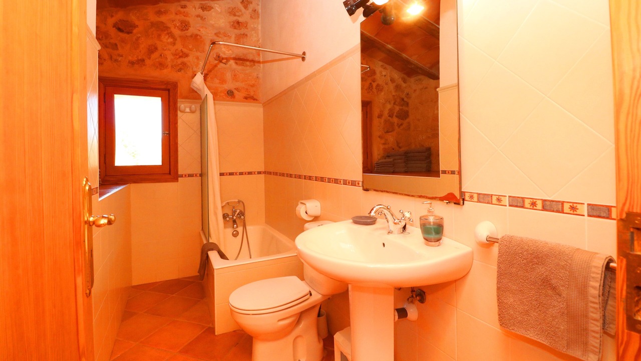Photo of Bathroom in Campos