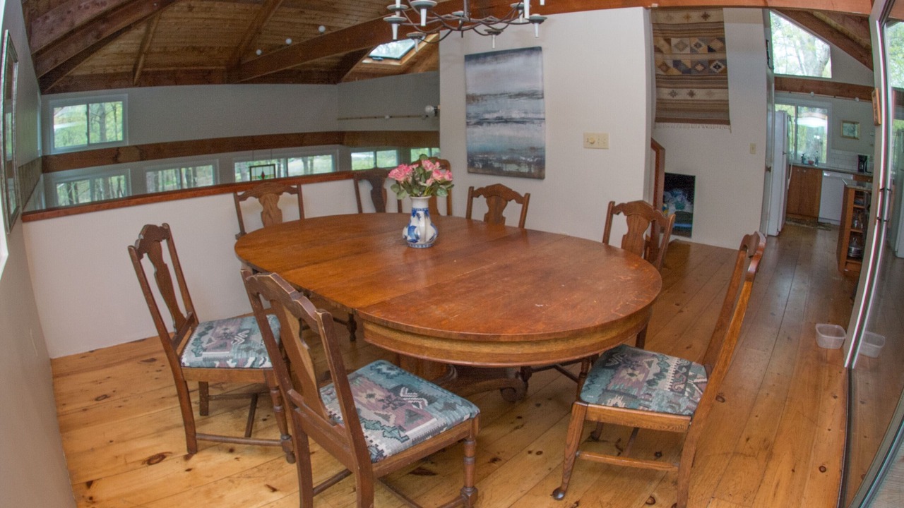 Photo of Livingroom in Truro