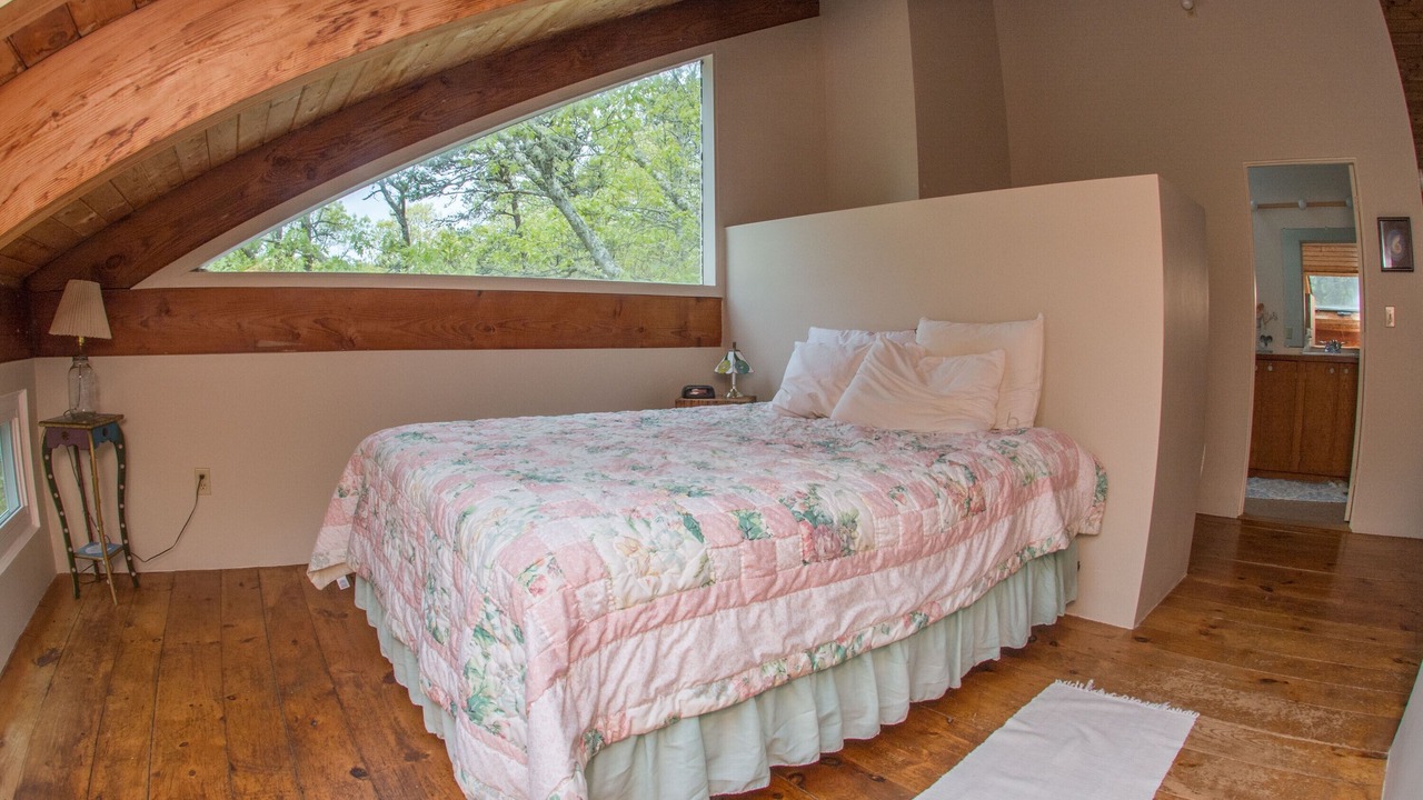 Photo of Bedroom in Truro