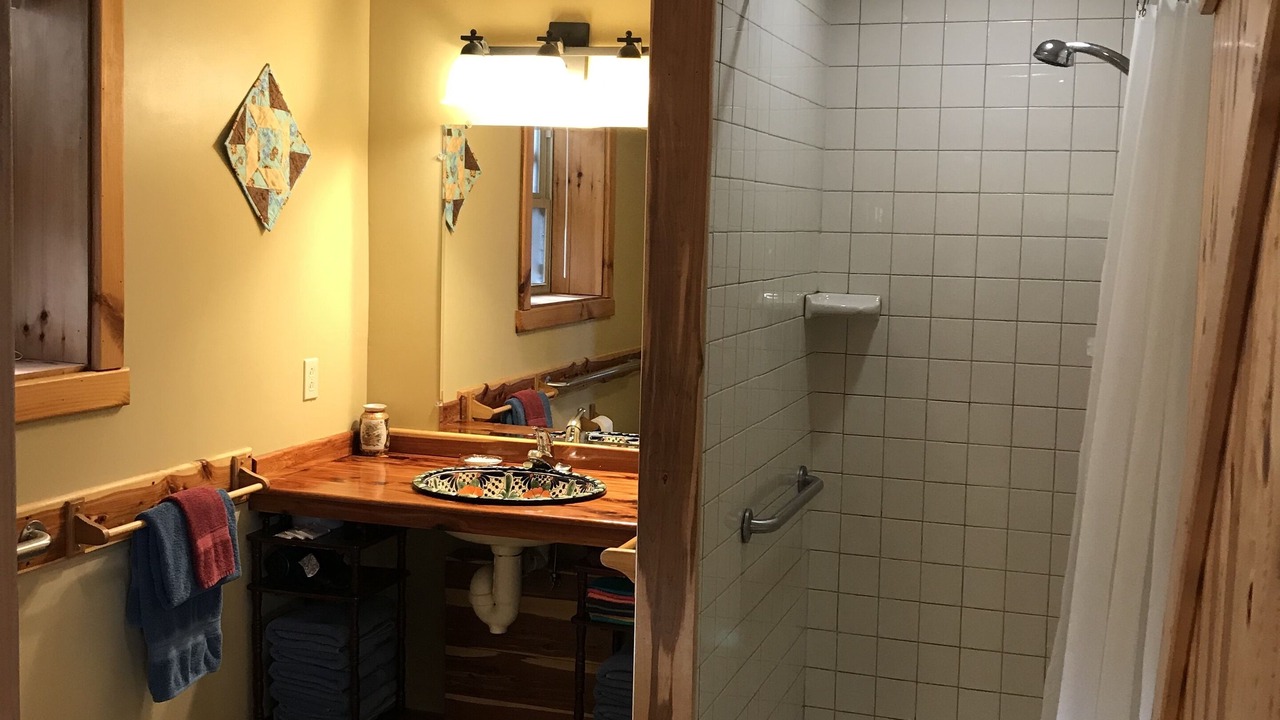 Photo of Bathroom in Magnet