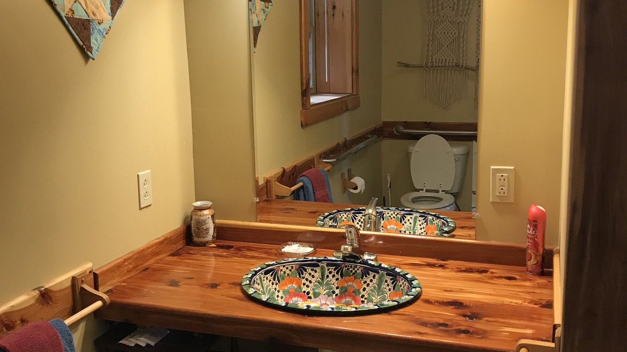 Photo of Bathroom in Magnet