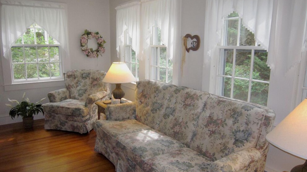 Photo of Livingroom in West Brewster