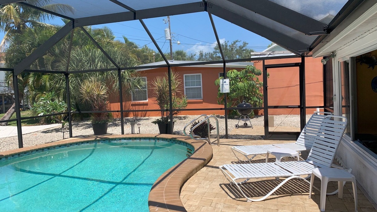 Photo of Outdoor in Mid Island