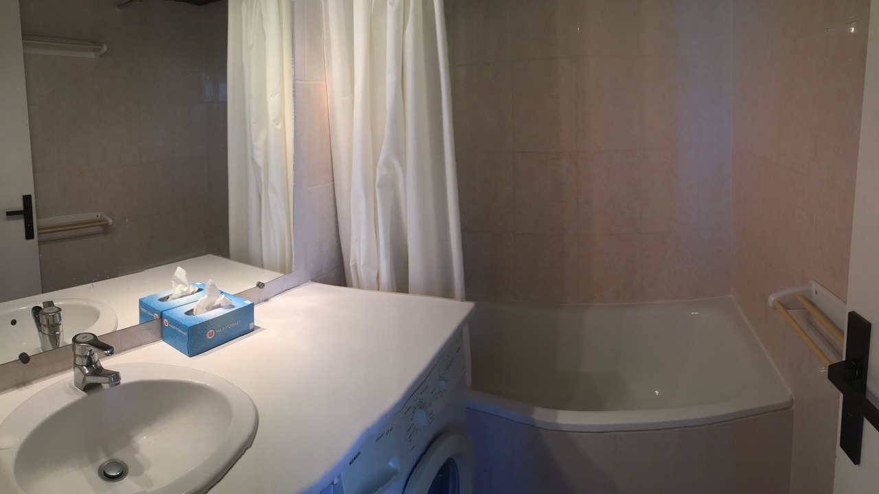 Photo of Bathroom in Cassis
