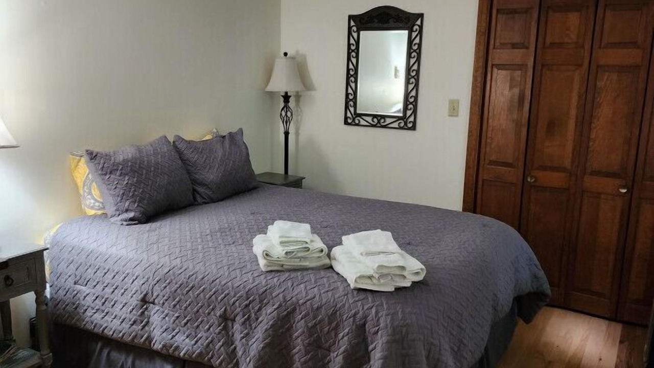Photo of Bedroom in Town of Chesterfield