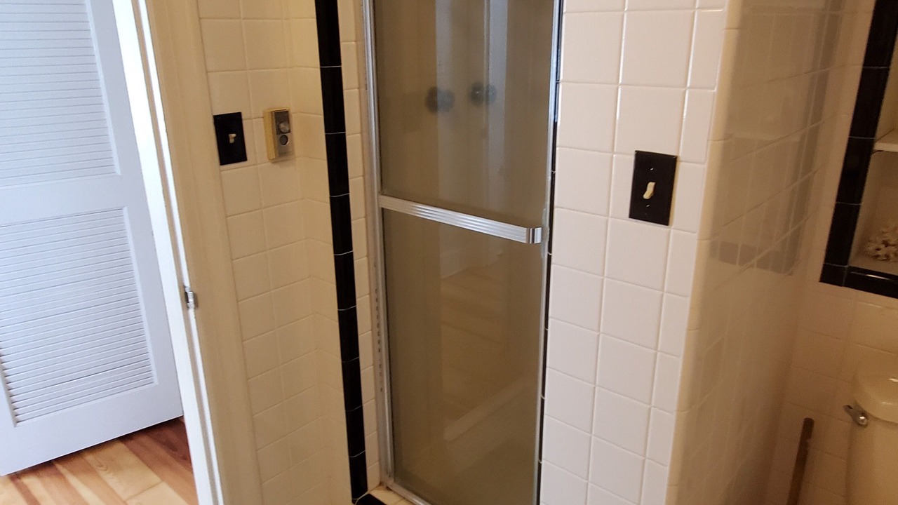 Photo of Bathroom in Foster