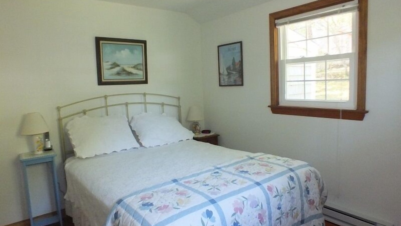 Photo of Bedroom in South Chatham