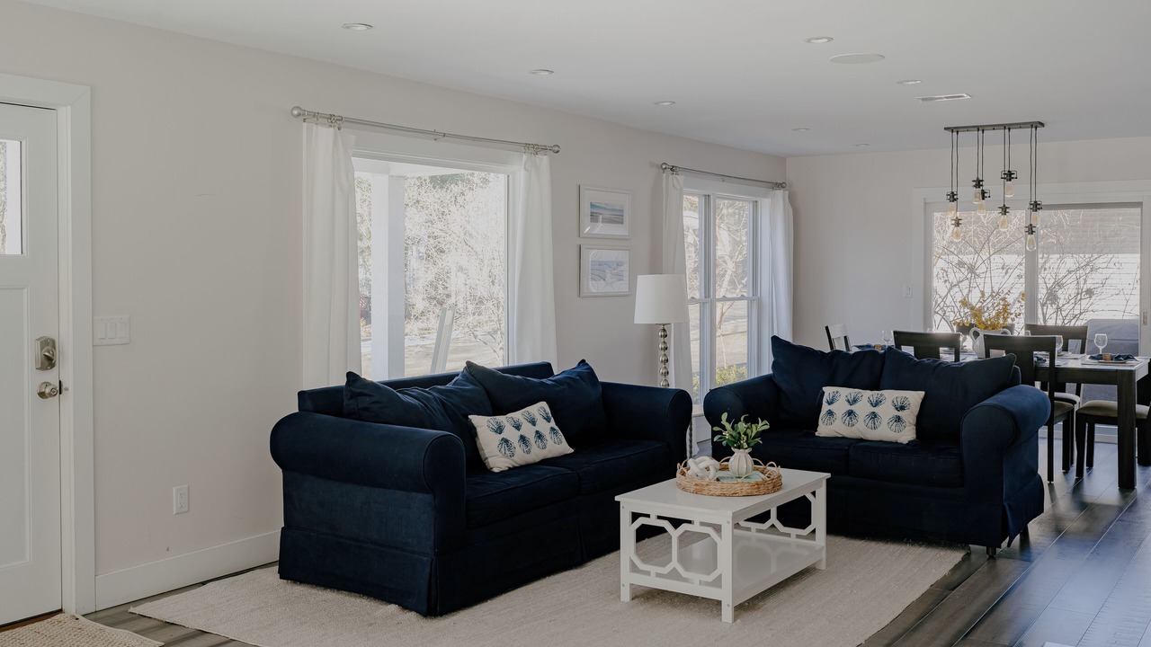 Photo of Livingroom in Grand Beach