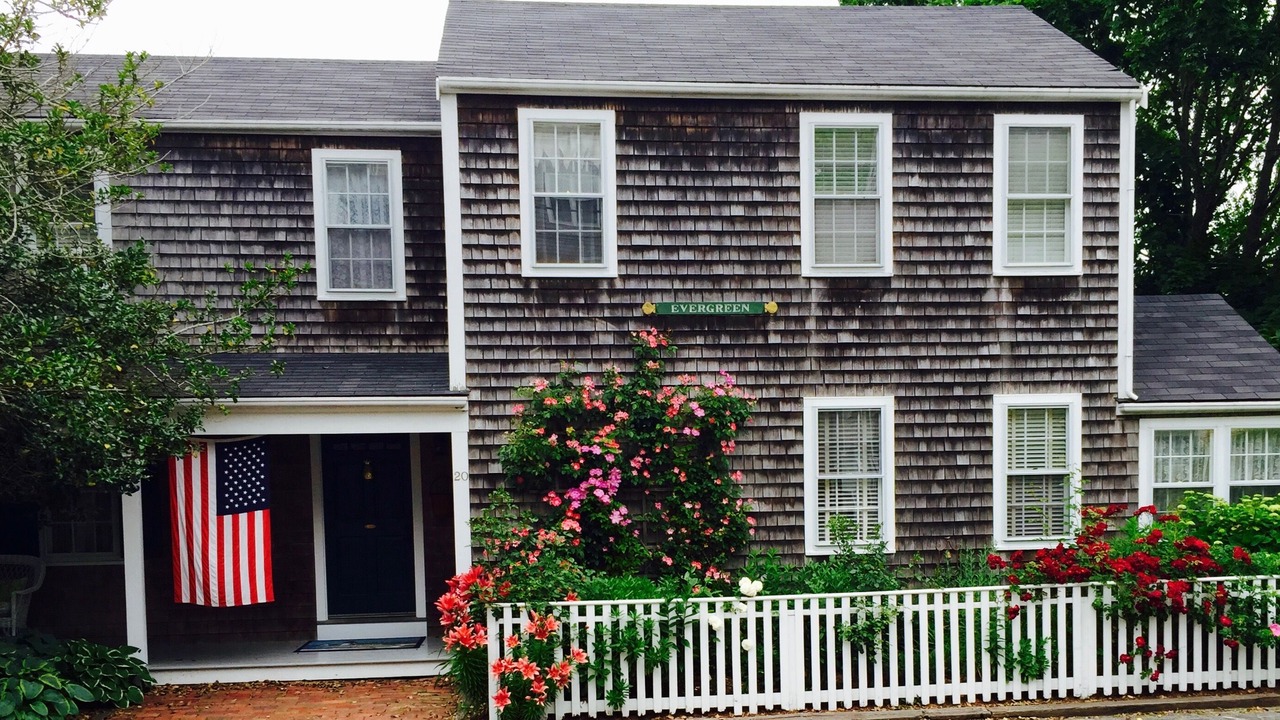 Photo of Others in Nantucket Town