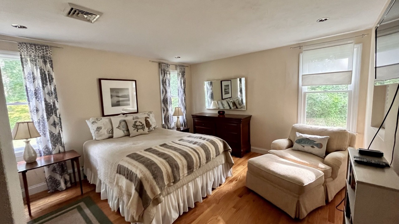 Photo of Bedroom in Brewster