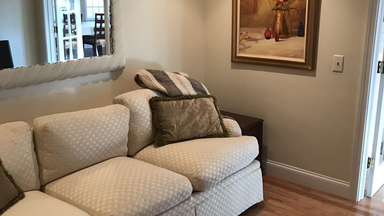 Photo of Livingroom in Brewster