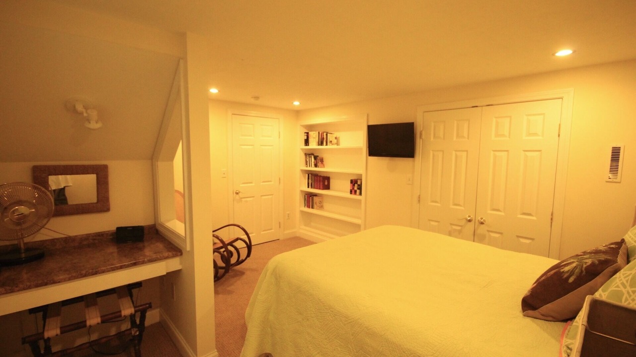 Photo of Bedroom in Brewster