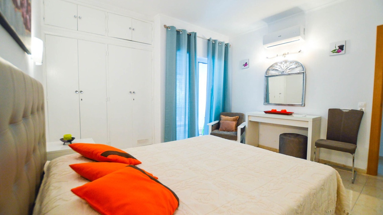 Photo of Bedroom in Vale de Centianes