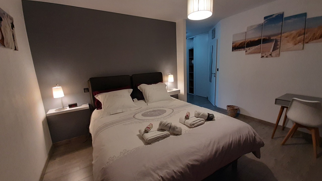 Photo of Bedroom in Louannec