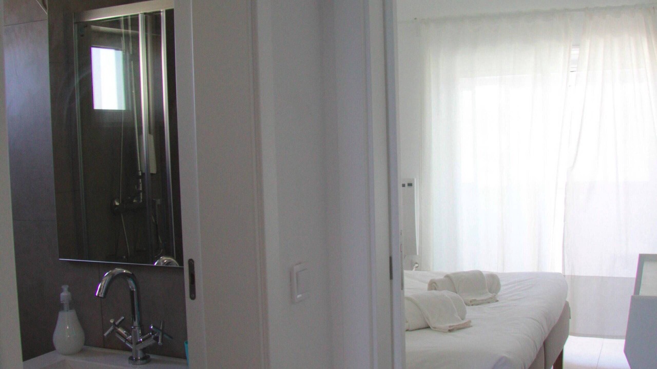 Photo of Bathroom in Costa de Caparica