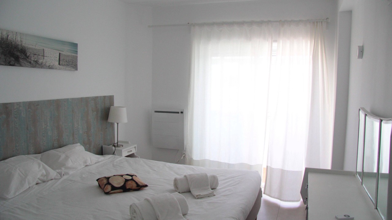 Photo of Bedroom in Costa de Caparica