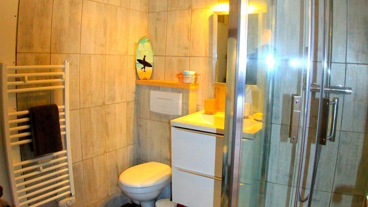 Photo of Bathroom in Douarnenez