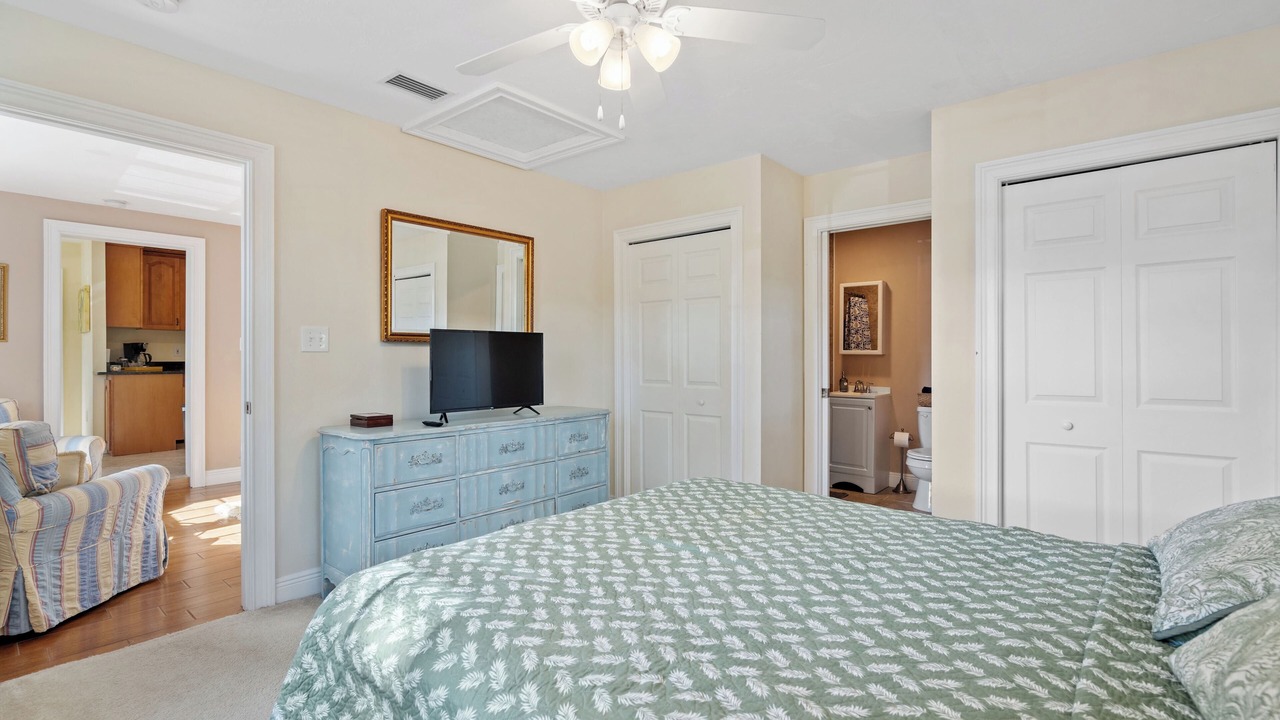 Photo of Bedroom in Bay Isle