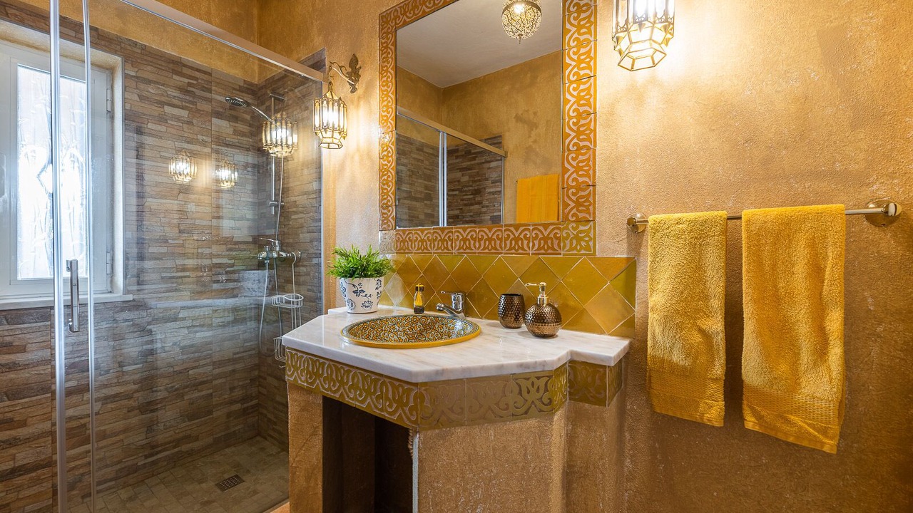 Photo of Bathroom in Gale