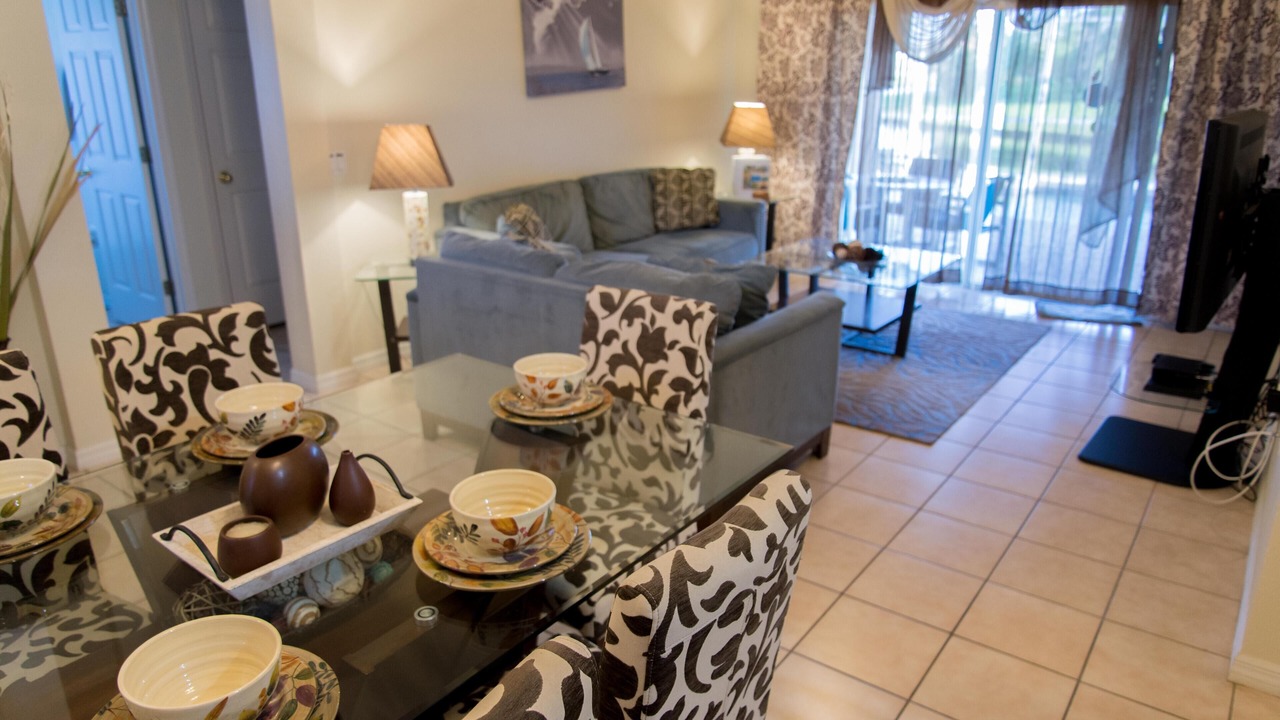 Photo of Livingroom in Eagle Pointe South